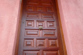 puerta exterior